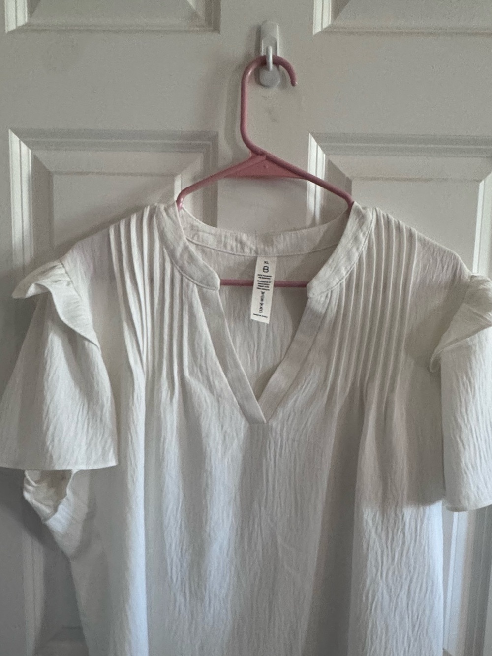 Women’s White Ruffle Sleeve Blouse
